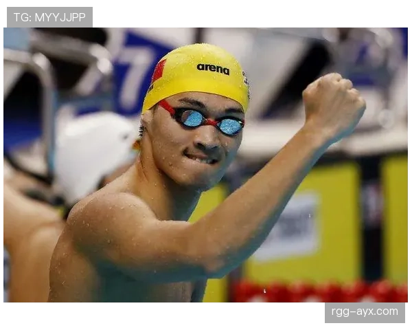 徐嘉余技术教科书级展现,泳池中的完美姿态引爆全场关注 徐嘉余技术教科书级展现,泳池中的完美姿态引爆全场关注