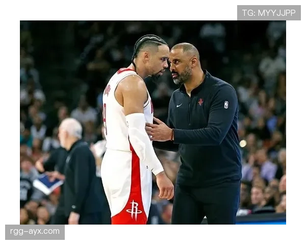 博阿防守体系再显神威,球队稳固防线成制胜关键 博阿防守体系再显神威,球队稳固防线成制胜关键